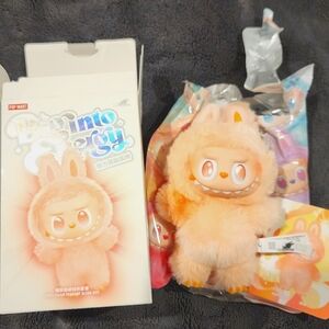 (SOLD) Pop Mart Labubu Big Into Energy Vinyl Plush Pendant (Happiness)